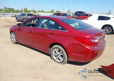 2013 Hyundai Sonata Gls z USA, uszkodzony, nr VIN 5NPEB4AC4DH737291